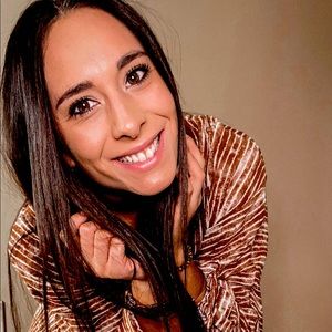 Meet your Posher, Karri